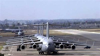 وفد البرلمان الألماني يصل إلى قاعدة 