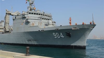 الحرس الثوري الإيراني يحذر السفن الحربية السعودية في الخليج