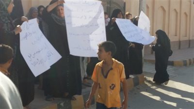 أهالى الصيادين المُحتجزين بالسعودية يغلقون نقطة شرطة البرلس.. والأمن ينفى