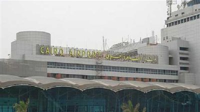 رئيس الخطوط الجوية السعودية يشيد بمبنى (2) بمطار القاهرة