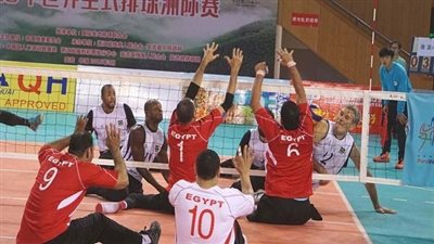 لاعب منتخب مصر للكرة الطائرة جلوس ينتقد مكافآت وزارة الرياضة 