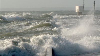 دراسة: ارتفاع منسوب البحار يهدد موانيء 