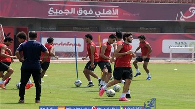 الأهلي يواجه العبور في ودية 