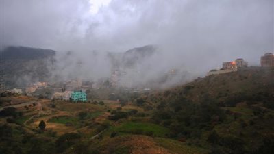 طقس اليوم.. سحب رعدية ممطرة تغطي سماء 4 مناطق