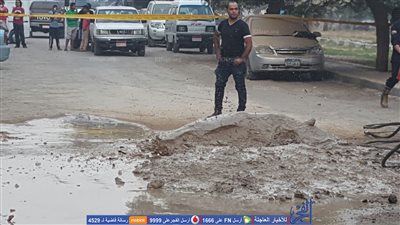 كسر ماسورة غاز يعيق الحركة المرورية بميدان الحجاز (صور) 