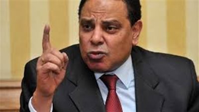 علاء الأسواني: 