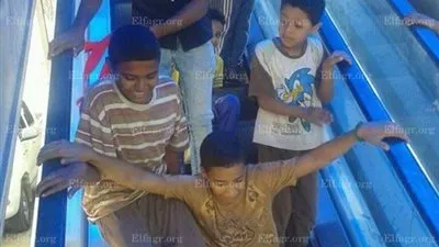 شاهد ما فعله 