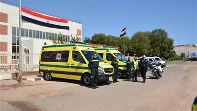 الدفع بـ 4 سيارات إسعاف لنقل مصابي حادث طريق 