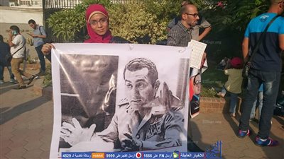 أنصار مبارك يحتفلون بذكرى نصر أكتوبر أمام 