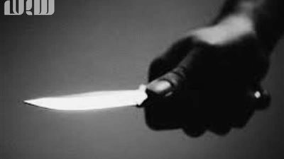 ابن يقتل والده وأخته ويصيب أمه بعدة إصابات بليغة