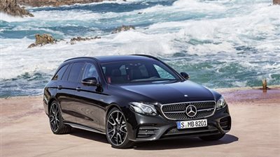 مرسيدس تقدم حركات جديدة لموديليها 