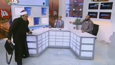 سلفي لـ مفتي إستراليا: أنت كذاب وسوابق.. والأخير: 