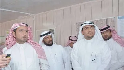 وزير الإسكان يتفقد 