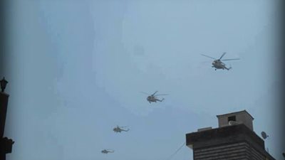 بسبب تحذيرات السفارات.. المروحيات تحلق في سماء القاهرة للمراقبة الجوية