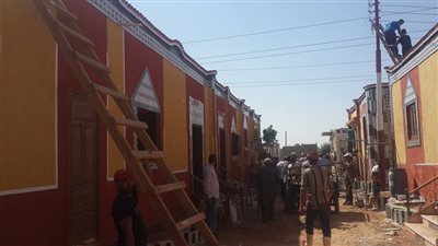  محافظ المنيا يفتتح أعمال إعادة إعمار وتأهيل 51 منزلاً بعزبة النصاري