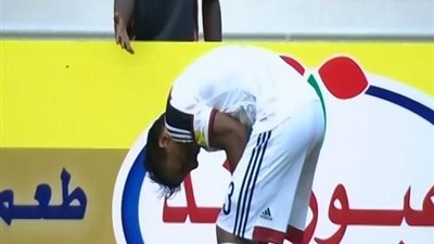 بالفيديو.. جمهور الكونغو يعتدي على محمد عبد الشافي