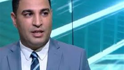 مصطفى ثابت: 