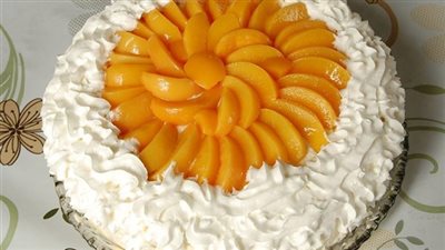 تورتة الكريمة بالخوخ على طريقة الشيف