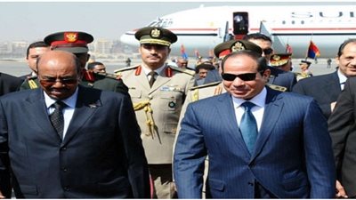 عاجل.. السيسي يصل إلى الخرطوم للمشاركة في مؤتمر الحوار الوطني السوداني