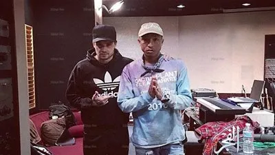 ليام بين يسجل أغنية جديدة باستديو فاريل وليامز (صور)