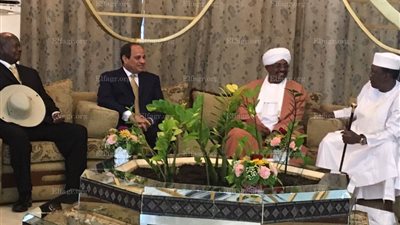 السيسي و3 رؤساء أفارقة يبحثون التصدي لتحديات القارة 