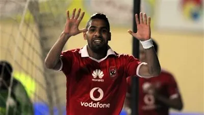 رئيس الأهلي يكشف حقيقة الصفقة التبادلية لضم بونجاح