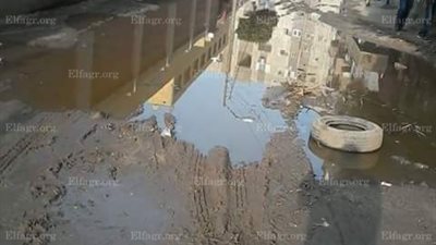 مياه الصرف الصحي تحاصر مدرسة ثانوية في الفشن ببنى سويف (صور)