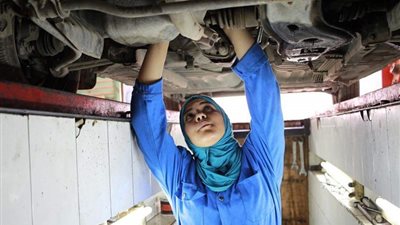  في يوم الفتيات.. 4 حكايات تسرد تفاصيل كفاح البنت المصرية لتلقب بـ