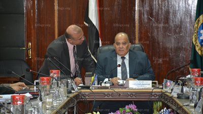 بعد مقتل طالب.. محافظ الدقهلية يهدد مسؤولي التعليم ويحيل مدير مدرسة للنيابة العامة (فيديو وصور)