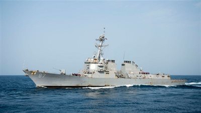 البنتاجون يلمح برد انتقامي على استهداف مدمرة أمريكية بصاروخ قرب سواحل اليمن