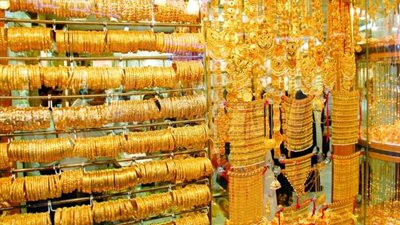  وصفي: السوق السوداء للدولار وراء ارتفاع أسعار الذهب