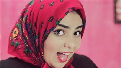 آية مصطفى: استباحة الحياة الشخصية هي أحد سلبيات الشهرة