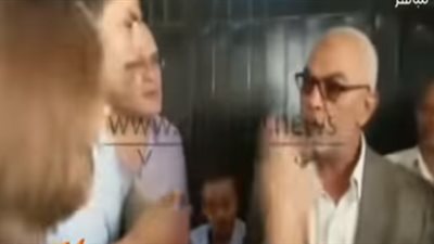 مدير مدرسة لأولياء أمور: 