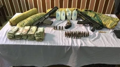 مصرع مسجل خطر وضبط 3 قطع أسلحة نارية بالشرقية