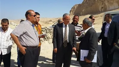 محافظ المنيا يتفقد مخرات السيول بمنطقة شرق النيل إستعدادًا لموسم الشتاء