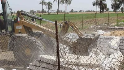  إزالة 127 حالة تعدي على الأراضي الزراعية  بالمنيا