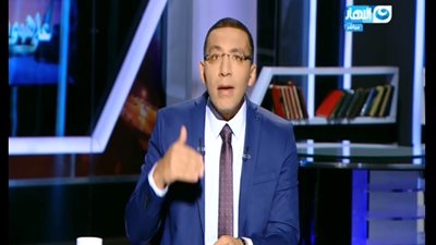 خالد صلاح مهاجمًا أيمن نور: 