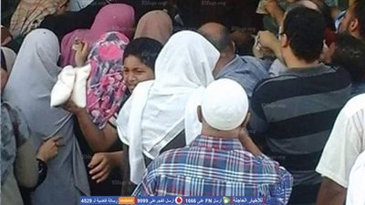 زحام علي منافذ 