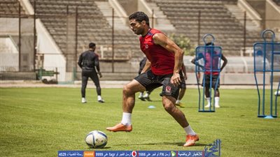 الإصابة تضرب أحمد فتحي في تدريبات الأهلي