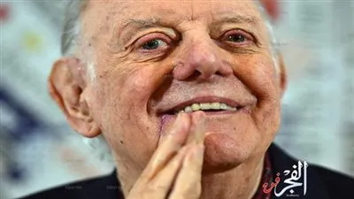 وفاة الكاتب المسرحي الإيطالي داريو فو عن 90 عاما