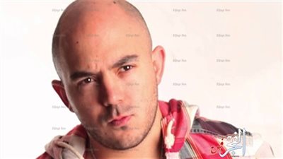 محمود العسيلي يكشف عن الفنان المقرب له وعن رأيه في المسرح الغنائي