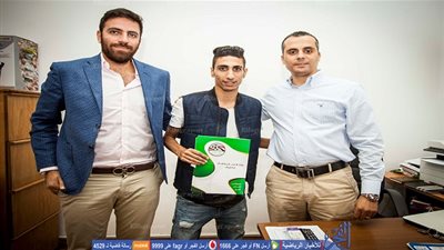 إنذار على يد محضر لنجم الأهلي الشاب