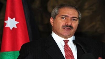 نائب رئيس الوزراء الأردني يستقبل السفير المصري