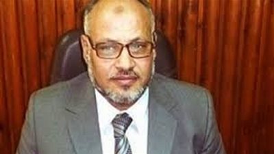 رئيس جامعة الأزهر يتعهد بحل مشاكل الطلاب الوافدين