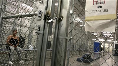 ضبط امريكية حاولت نقل مخدرات لإبنتها السجينة بفلوريدا