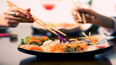 دراسة .. تناوُل الطعام الياباني يُطيل العمر ويحسّن الصحة