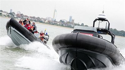 زوارق بدون سائقين ترصد المهربين والمهاجرين غير الشرعيين إلى بريطانيا