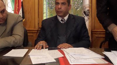 مقرر لجنة الفكر القانونى بـ 