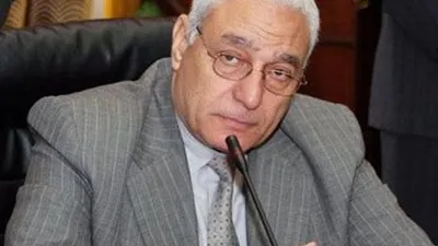 الخطباء المتظاهرون أمام البرلمان يطالبون بإقالة وزير الأوقاف