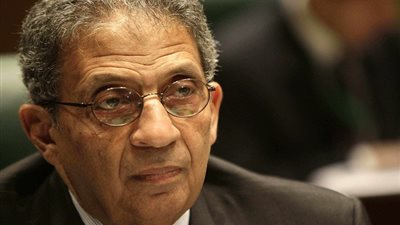 عمرو موسى: الإعلام يزيد من حدة الأزمة 